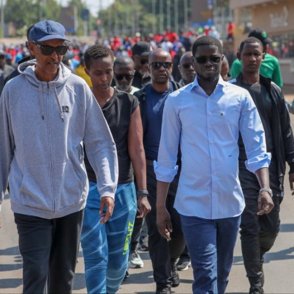 Perezida w’u Rwanda n’uwa Senegali bakoze siporo rusange