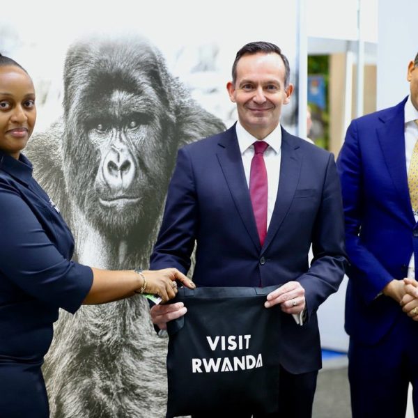 Abahagarariye u Rwanda mu imurikabikorwa ry’i Berlin basuwe na Minisitiri w’u Budage